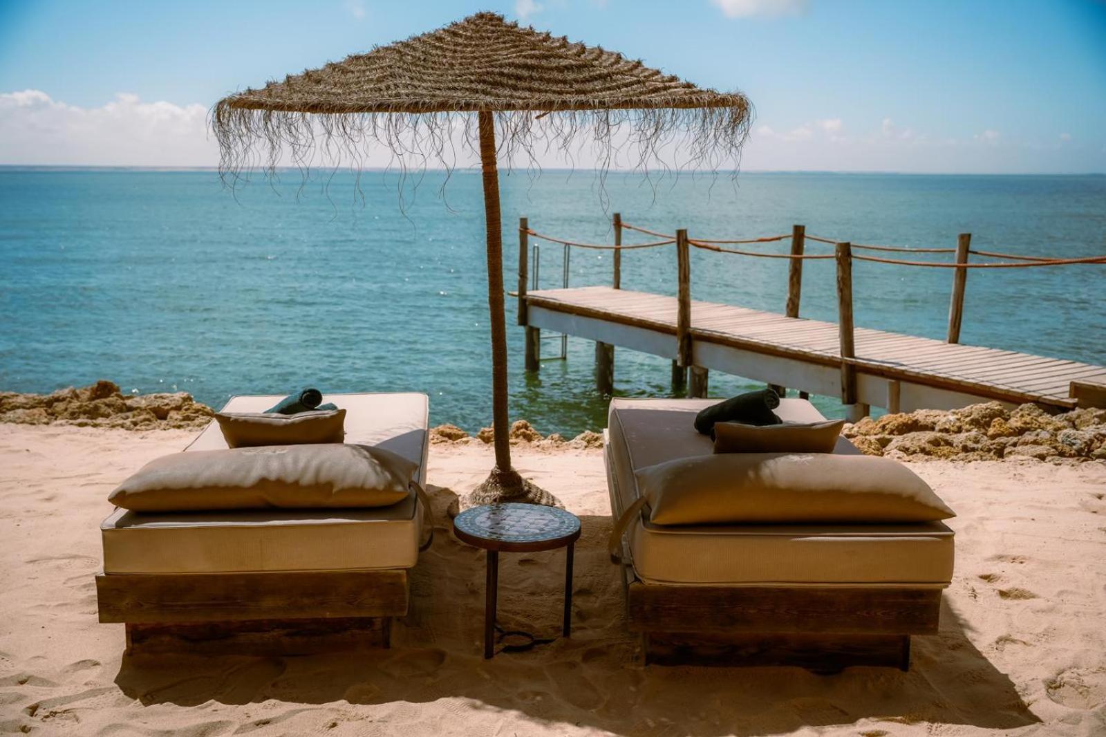 Hotel Oasis Dakhla Esterno foto